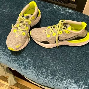 Like New Mens Nike Renew Sneakers, size USA 11 , grey, yellow, black